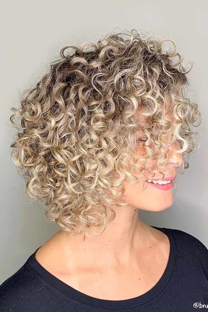 7+ Curly Bob and Lob Variations Hairstyle Ideas for Women: Embrace Your Natural Texture 2025
